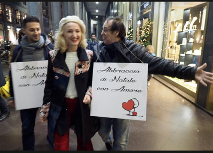 Notte di Natale con i senza casa nel centro di Milano - VIDEO e FOTO