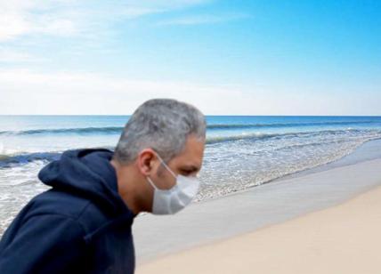 Coronavirus: anche in spiaggia con l'autocertificazione, ombrelloni a 10 metri