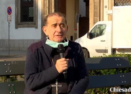 Milano, Delpini: benedizione del mendicante per gli universitari. VIDEO