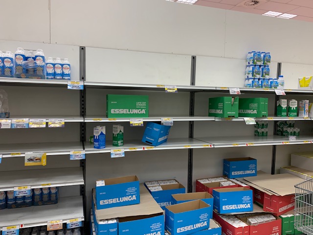 Coronavirus: supermercati presi d'assalto