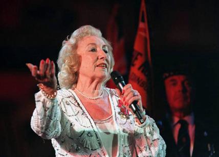 GB, morta a 103 anni Vera Lynn, cantante patriottica amata anche dalla regina
