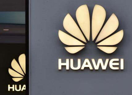 Huawei, in "estrema difficoltà" dopo il bando Usa