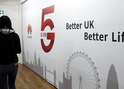 Regno Unito, Huawei esclusa da forniture 5G, Boris Johnson si allinea a Trump