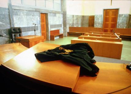 Cassazione: sponsorizzare un magistrato diventa reato. Metà togati a rischio