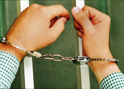 manette arresti arrestato crimine reato carcere