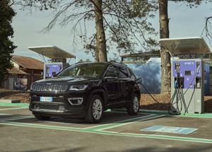 Jeep® Renegade 4xe e Jeep Compass 4xe sono ordinabili da domani in Italia