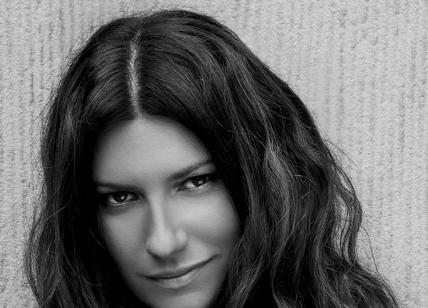 Laura Pausini a One Humanity Live con Dua Lipa, Nicky Jam e...
