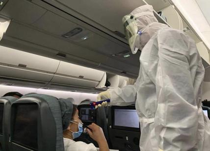 Hong Kong spera nella ripresa dei voli. "Misure imponenti contro il virus"