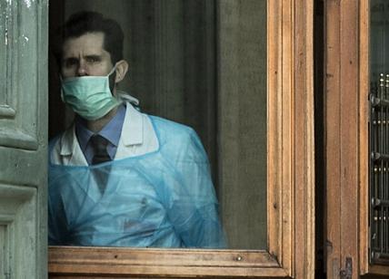 Covid, allarme della Cattolica: 7 operatori sanitari su 10 vittime del burnout