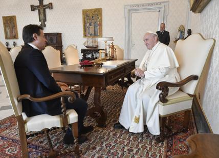 Europa: Papa Francesco e Mattarella corrono in soccorso di Giuseppe Conte