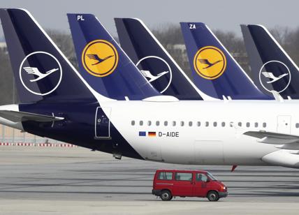 Lufthansa, piano di salvataggio in bilico, il titolo crolla a Piazza Affari
