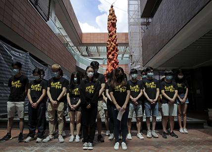 Hong Kong, minuto di silenzio per i morti della strage di Tiananmen