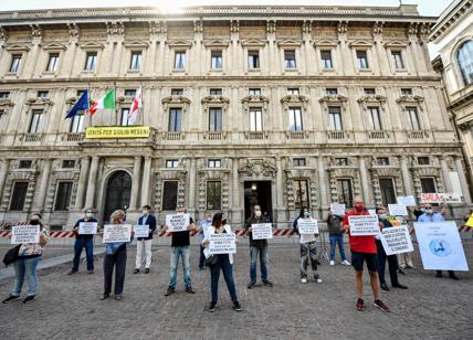 "No alle chiusure dei ristoranti". Gestori in piazza: mercoledì Roma blindata