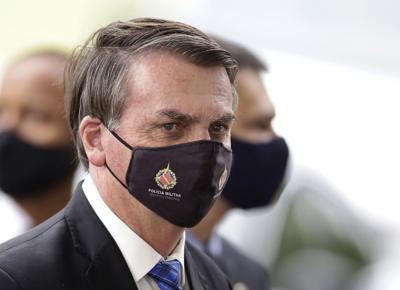Jair Bolsonaro mascherina