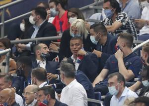 Serie A: tifosi o stadi vuoti? Arriva il passaporto sanitario