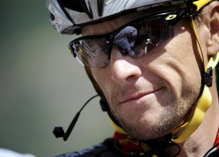 Ciclismo, Armstrong: "Dopato a 21 anni, il cancro forse per colpa dei farmaci"