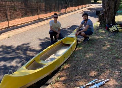 Luca e Cristian, dopo la maturità in canoa da Firenze fino alla foce dell'Arno