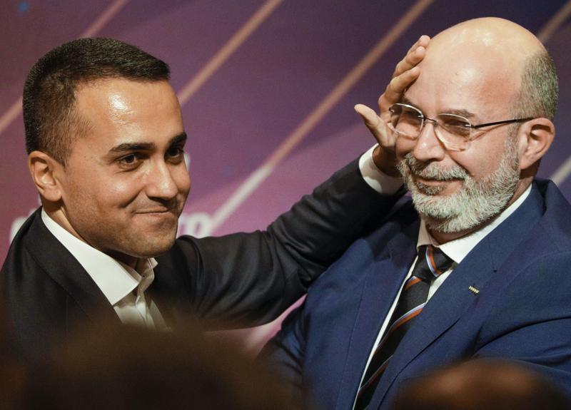 Luigi Di Maio - Vito Crimi (foto Lapresse) Luigi Di Maio - Vito Crimi (foto Lapresse)