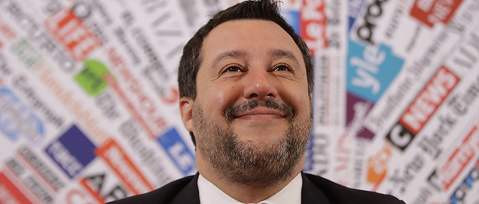 Salvini vs Raggi: “A processo per sequestro di persona” Scale mobili Barberini: “Esperimento antropologico” Sul palco dell'Eur, Salvini bombarda la Raggi su rifiuti, decoro e funivie. La destra va all'assalto al Campidoglio