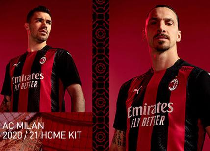Milan, Ibrahimovic indossa la maglia della prossima stagione. Ispirata a...