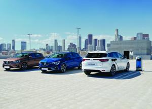 Renault: look rinnovato e versione ibrida per la nuova Mégane