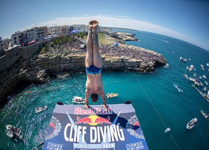 Red Bull Cliff Diving World Series, tuffi spettacolari a Polignano a Mare