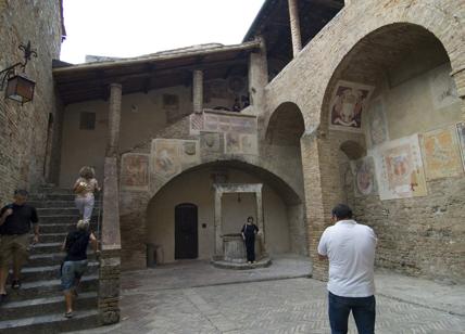 San Gimignano, riaprono il Palazzo Pubblico, la Pinacoteca e la Torre Grossa