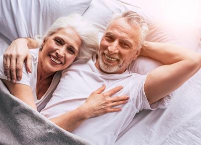 senior couple 4723737 1920