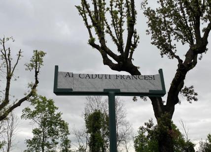 Ancora vandali a Villa Pamphilj: targa distrutta e pietre contro i carabinieri