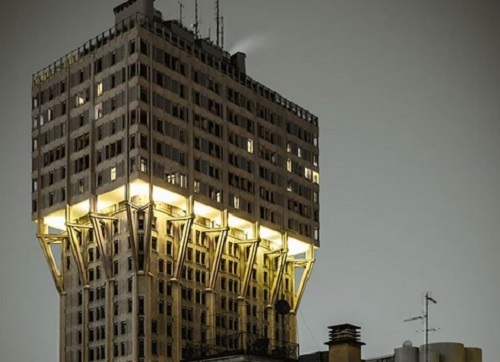 La Torre Velasca di Milano (foto da Instagram) La Torre Velasca di Milano (foto da Instagram)