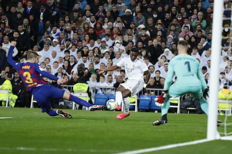 VINICIUS - TER STEGEN (foto Lapresse) VINICIUS - TER STEGEN (foto Lapresse)