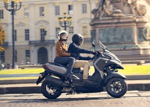 Yamaha lancia Tricity 300, lo scooter adatto alla mobilità urbana