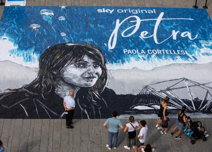 Petra di Paola Cortellesi opera di street art a Genova e serie tv Sky