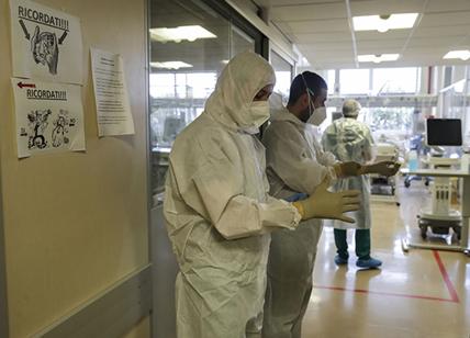 Coronavirus Lazio, scendono contagi e tamponi: 2407 nuovi casi, 1499 a Roma