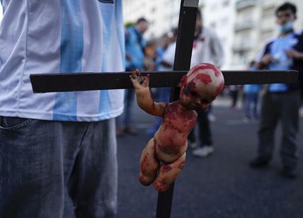Manifestazione a favore sulla legge sul l'aborto davanti al Congresso di Buenos Aires
