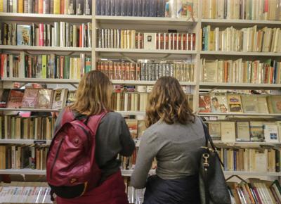 libri scrittura scrittrici lettura editoria libreria librerie ragazza donna