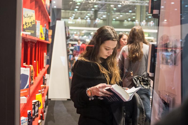 libri scrittura scrittrici lettura editoria libreria librerie ragazza donna