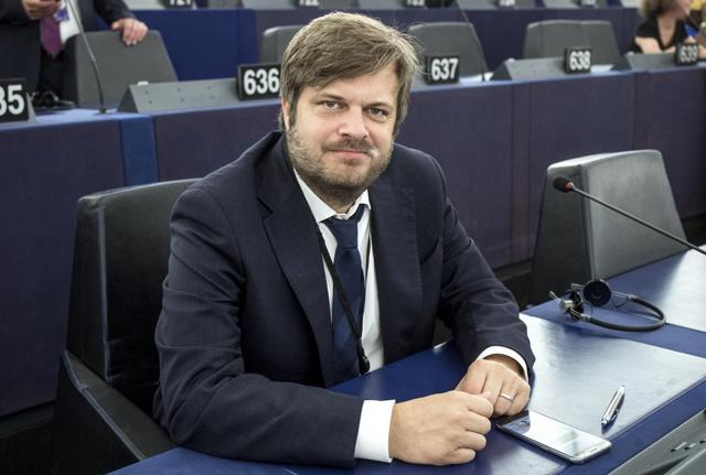 Pierfrancesco Majorino, in precedenza assessore al Welfare del Comune di Milano, dal 2019 è europarlamentare del PD Pierfrancesco Majorino, in precedenza assessore al Welfare del Comune di Milano, dal 2019 è europarlamentare del PD