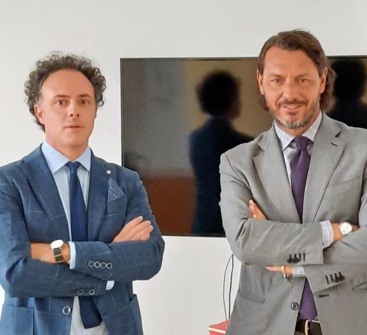 da sx: Avv. M. Sances e Avv. S. Donadei da sx: Avv. M. Sances e Avv. S. Donadei