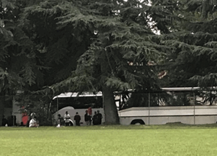 “Bus quarantena” per i migranti. Il caso a Udine. Bagarre politica