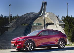 Ford Mustang Mach-E, il SUV elettrico nato per i clienti europei
