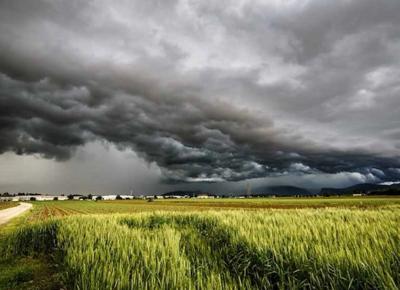 Foto temporale in campagna
