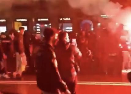 Notte di violenza a Milano, la guerriglia esplosa dopo tam-tam sui social