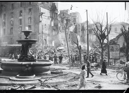 Intesa Sanpaolo: aperta la mostra sulla Milano bombardata del 1943
