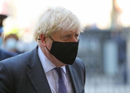 Johnson annuncia 6 mesi di misure restrittive in GB per evitare nuovo lockdown