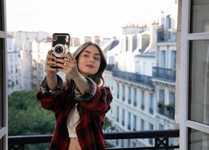 Emily in Paris: 'troppi cliché'. Serie tv e film 'fedeli' secondo i parigini