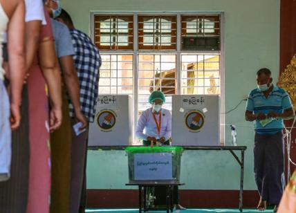 Myanmar, il partito dei militari rifiuta l'esito del voto