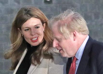 Regno Unito, il guru di Johnson si dimette: faida in corso a Downing Street