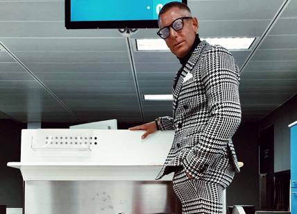 Vede arrivare la polizia e butta la droga. Lapo Elkann, indagato per spaccio