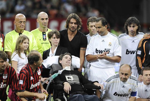 La SLA è nota anche come "Morbo di Lou Gehrig", dal nome del primo caso noto tra gli sportivi. Purtroppo, poi ne sono seguiti molti altri, tra cui il calciatore Stefano Borgonovo (nella foto LaPresse) La SLA è nota anche come "Morbo di Lou Gehrig", dal nome del primo caso noto tra gli sportivi. Purtroppo, poi ne sono seguiti molti altri, tra cui il calciatore Stefano Borgonovo (nella foto LaPresse)